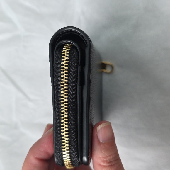 Gucci Script Black Bifold Wallet ** Comes With COA ** - Picture 4 of 11